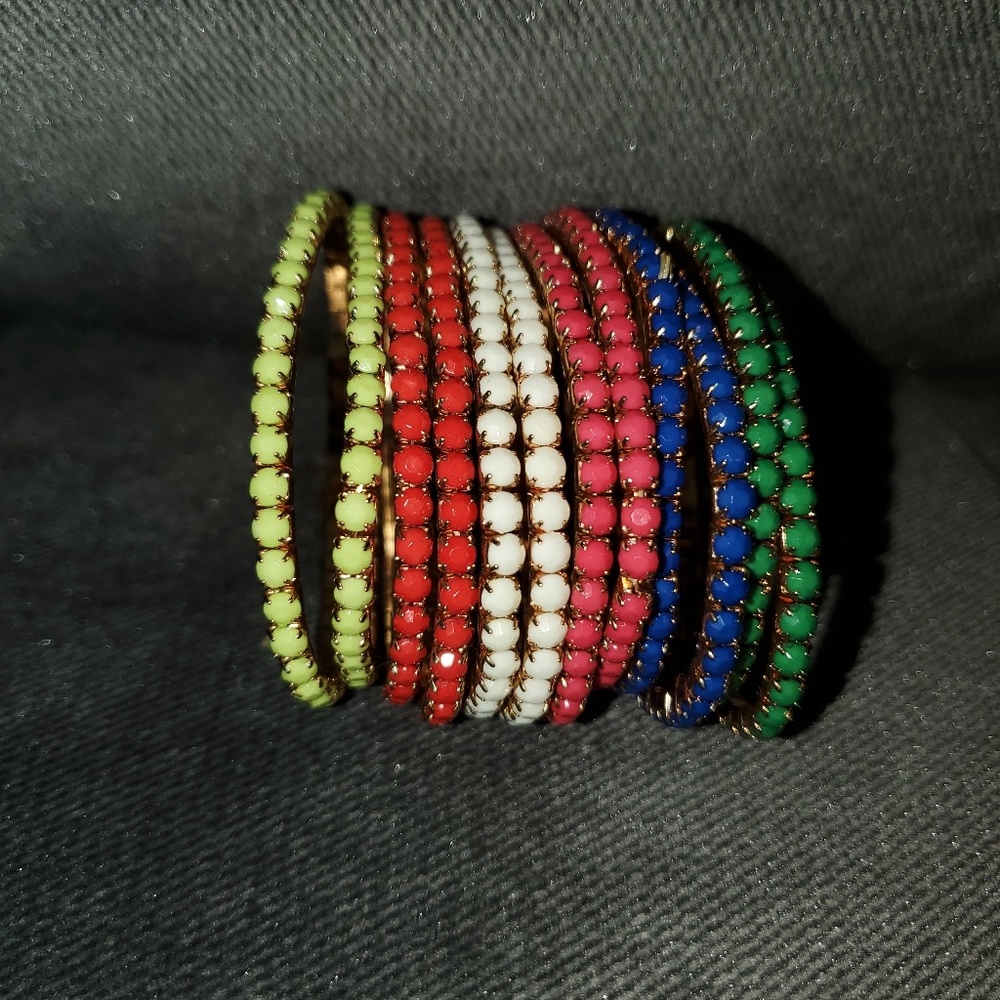NWOT - 12 Stretchy bracelets